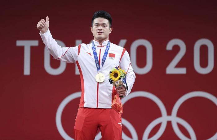 五通镇举重奥运冠军_奥运举重冠军落魄_奥运举重冠军男子2021