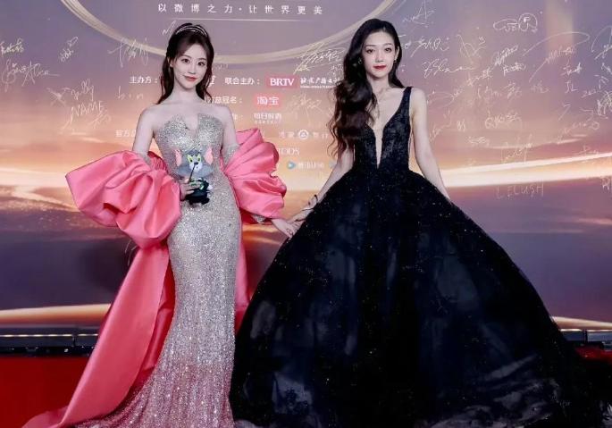 吊顶金边线条用什么材料好_明星曾舜晞健身_三国志战略版军团攻城