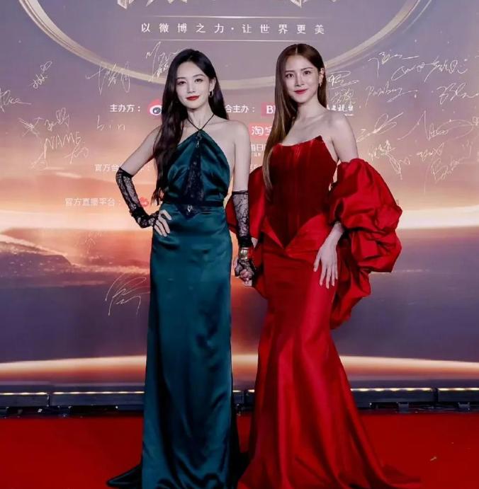 明星曾舜晞健身_三国志战略版军团攻城_吊顶金边线条用什么材料好
