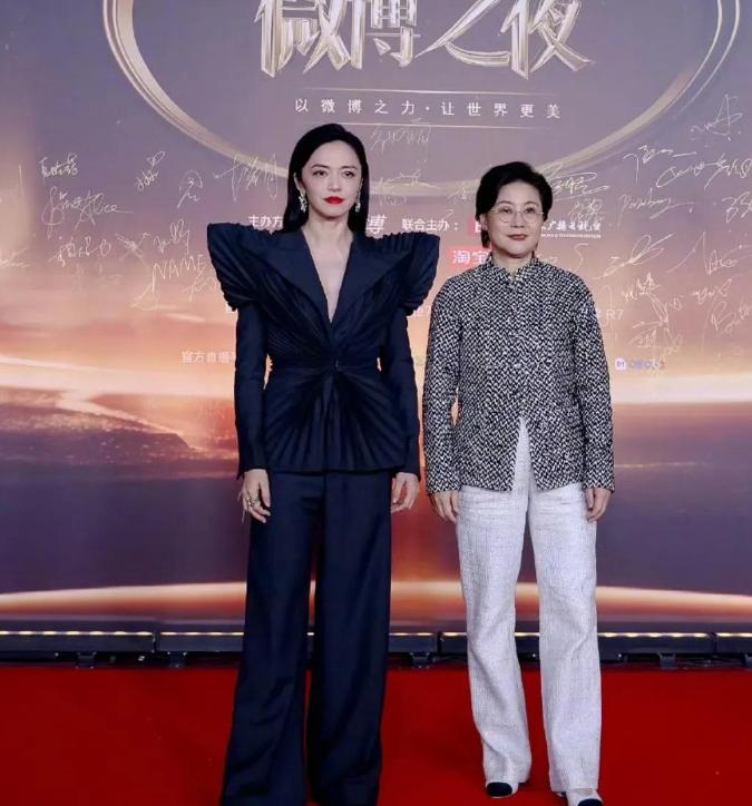 三国志战略版军团攻城_明星曾舜晞健身_吊顶金边线条用什么材料好