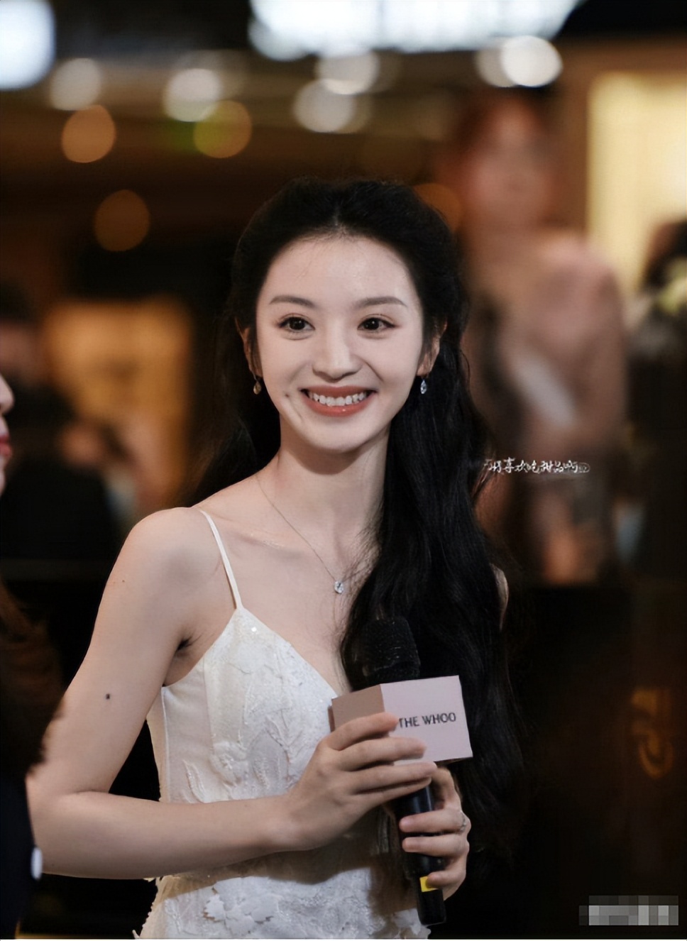 怎么介绍模型_吊顶金边线条用什么材料好_明星曾舜晞健身
