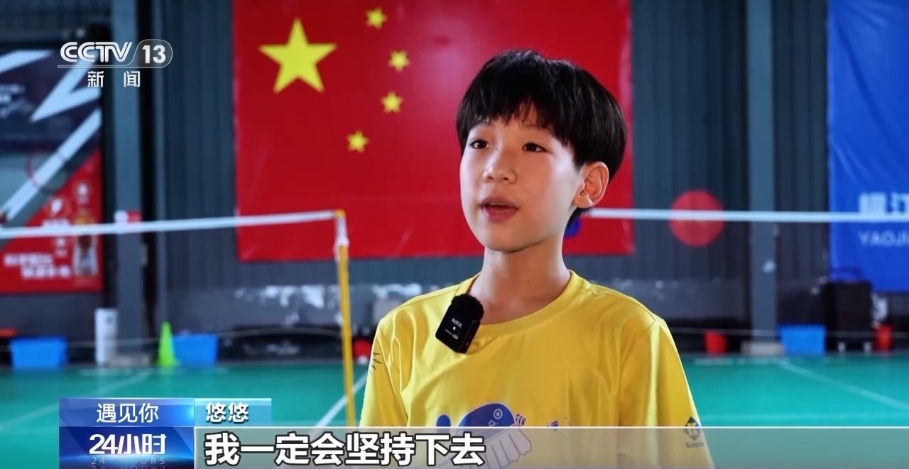 游泳冠军男的_男孩想成为一名游泳冠军_游泳男孩冠军想成为女孩