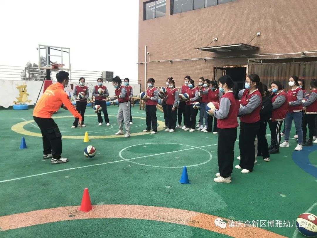 趣味传球游戏规则_趣味教学篮球传球技巧_趣味传球篮球技巧教学视频