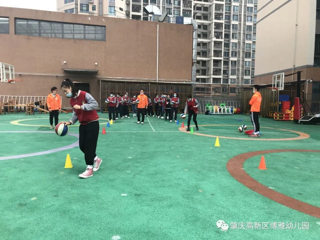 趣味传球游戏规则_趣味教学篮球传球技巧_趣味传球篮球技巧教学视频