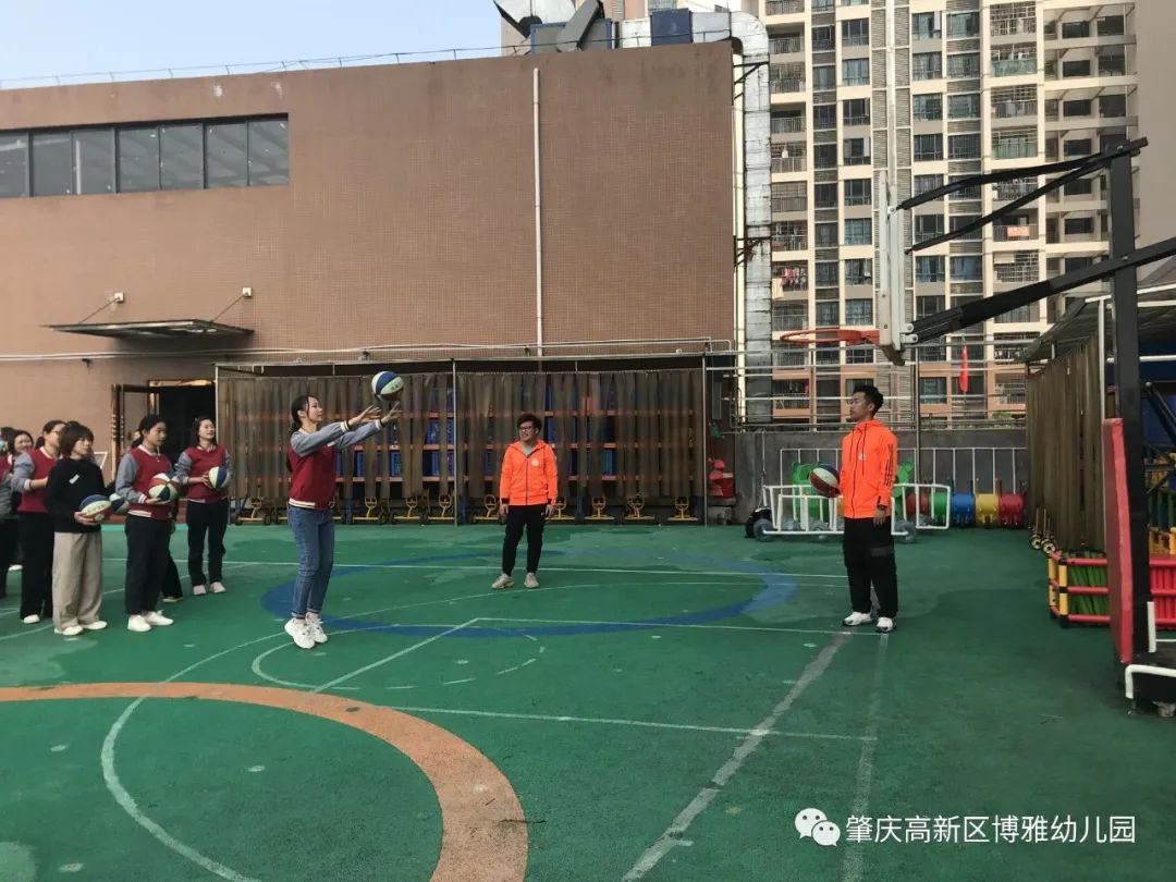趣味传球游戏规则_趣味教学篮球传球技巧_趣味传球篮球技巧教学视频