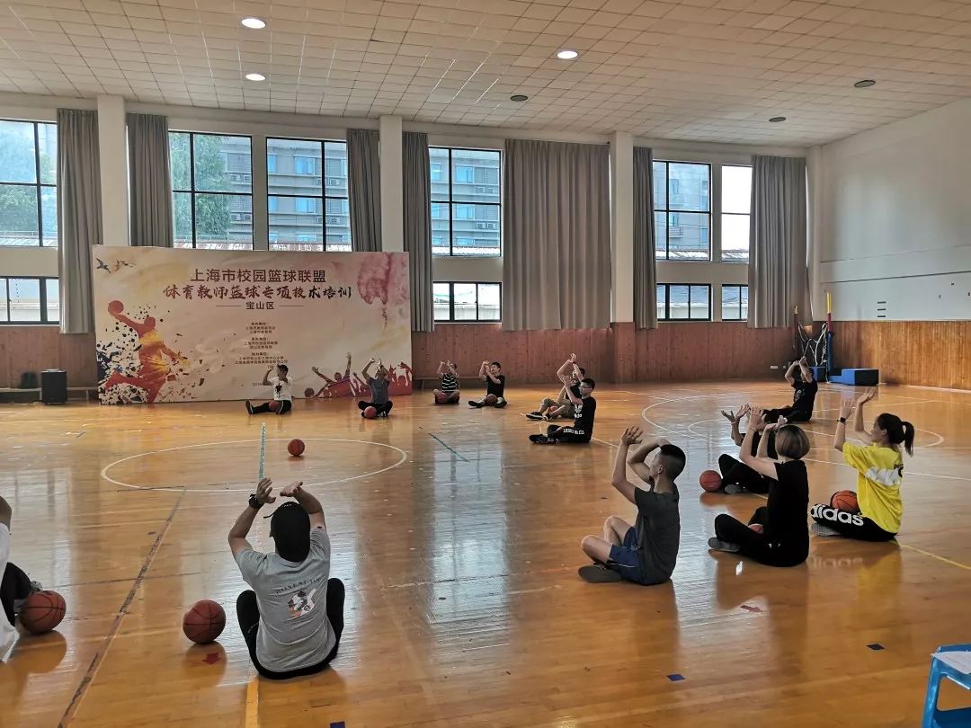 趣味教学篮球传球技巧_趣味传球篮球技巧教学反思_趣味传球篮球技巧教学视频