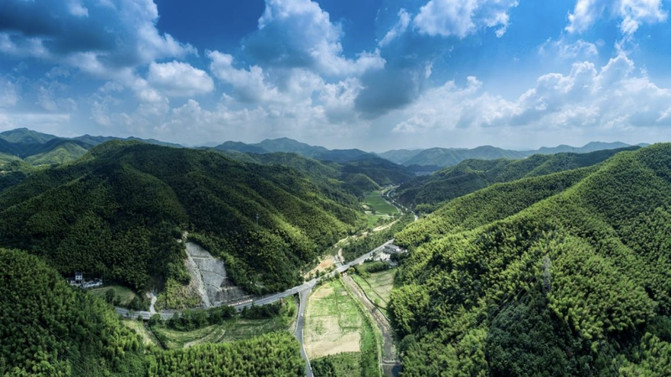 初心篮球技巧营_篮球训练营怎么做_篮球训练营教学视频