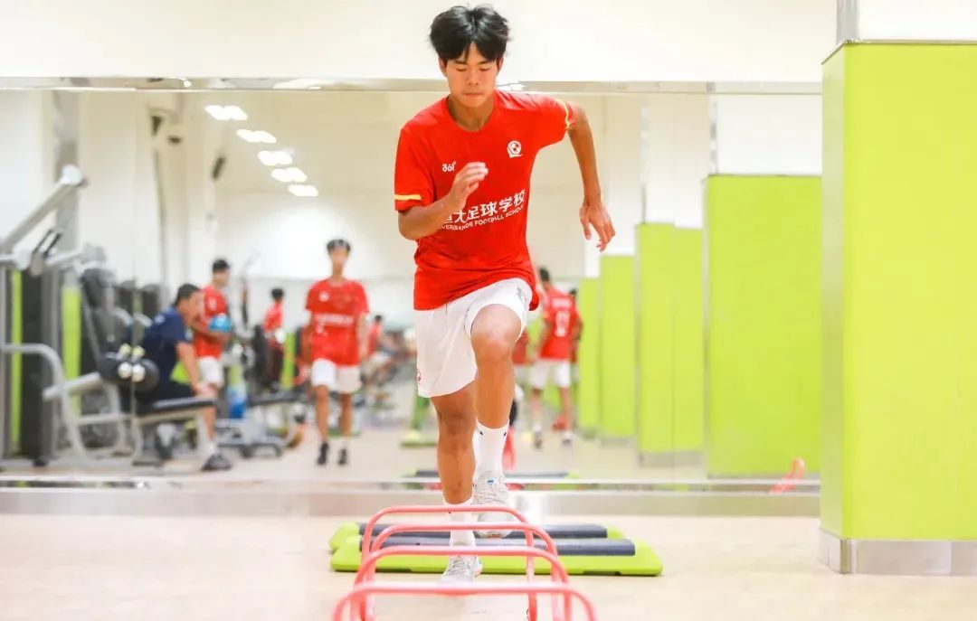 足球小组排位规则_足球队排位_足球排位小组规则是什么
