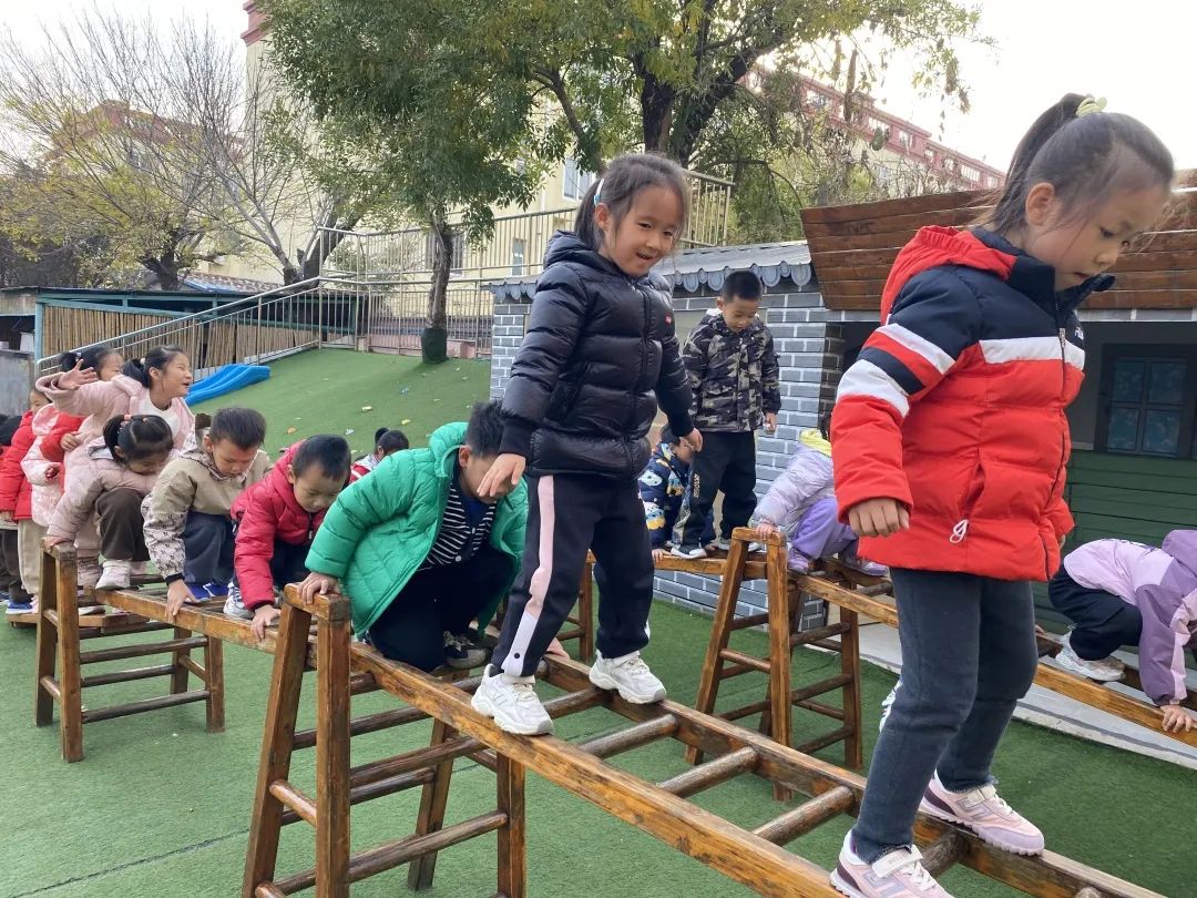 篮球排球足球_足球篮球排球的赛场规则_篮球排球足球赛规则图解