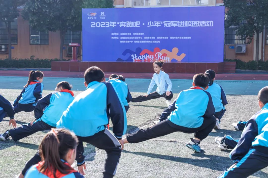 河南省击剑比赛_河南青少年击剑技巧赛冠军_2019年河南省击剑比赛